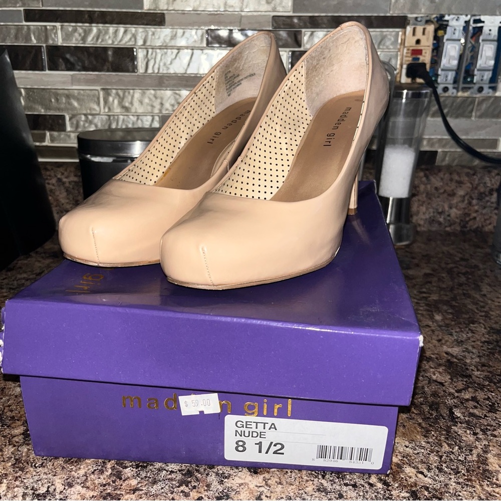 Madden Girl Nude Round-Toe Heels